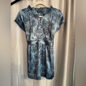 Apt. 9  blue and grey Komodo top Floral
